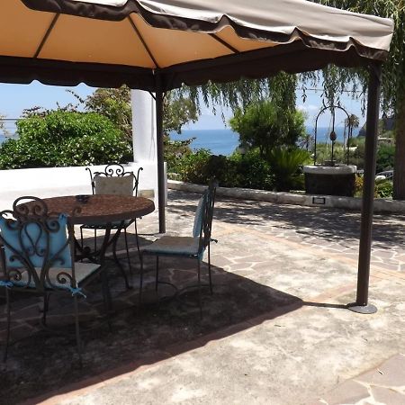 Case Vacanze Villa Lory Malfa  Luaran gambar