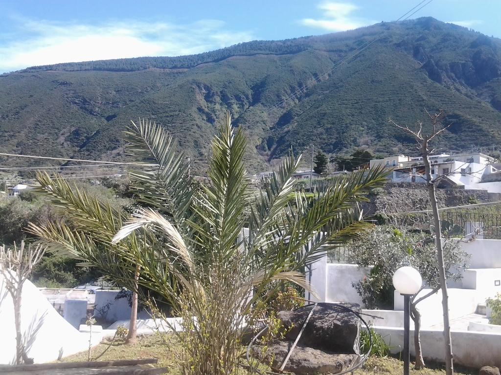 Case Vacanze Villa Lory Malfa  Luaran gambar