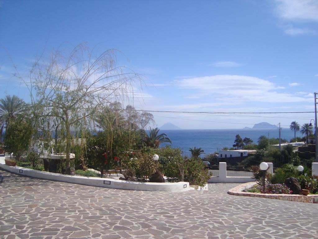 Case Vacanze Villa Lory Malfa  Luaran gambar