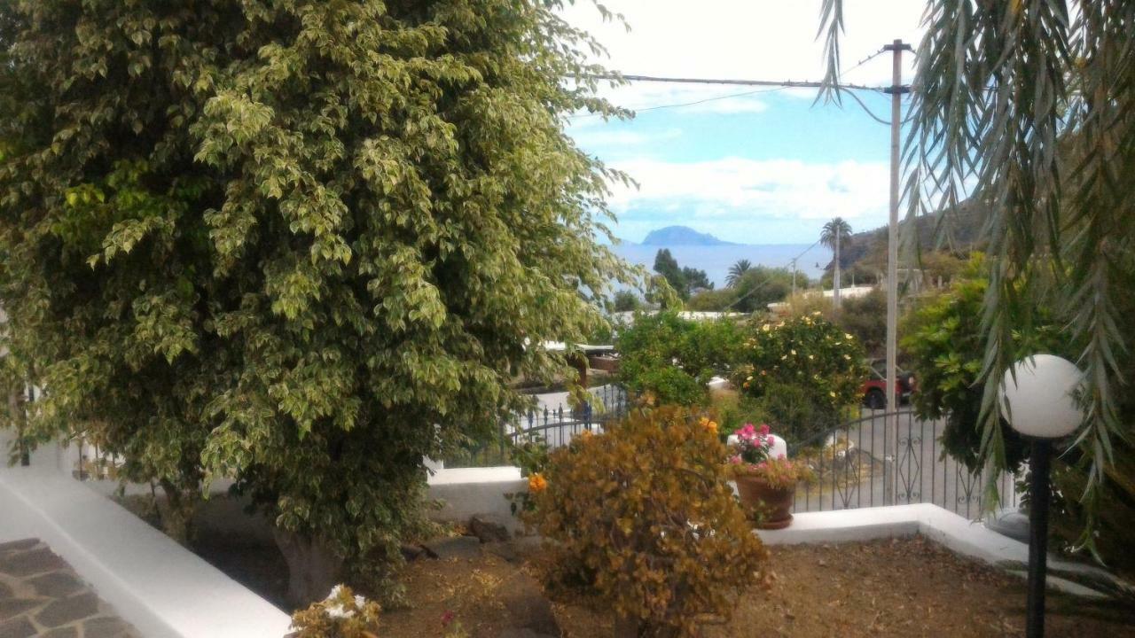 Case Vacanze Villa Lory Malfa  Luaran gambar